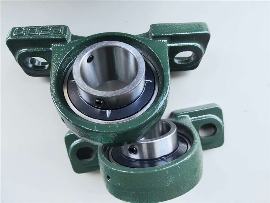UCP209-28    UCP209-28