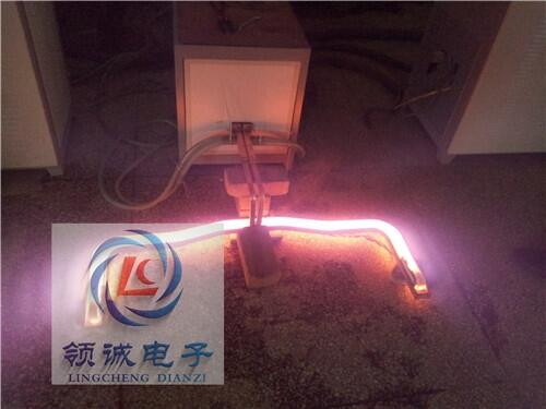 ְ豸