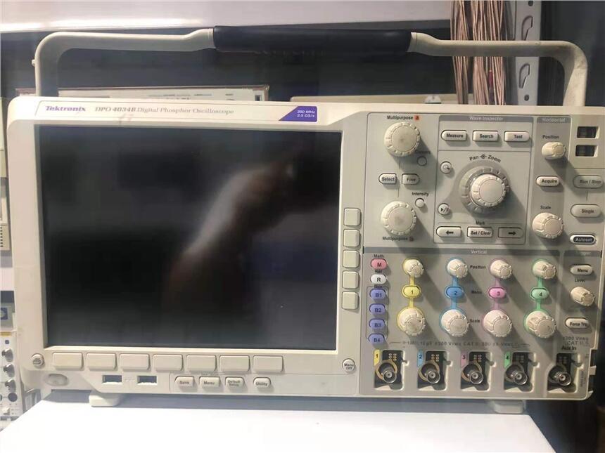 Tektronix DPO4034B ӫʾ