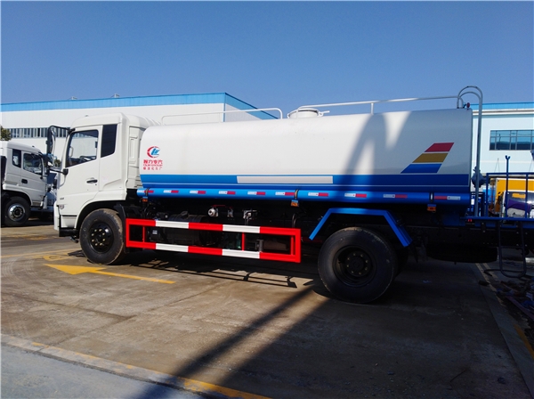 纯电动洒水车_国六5吨洒水车功能需求_新能源环卫洒水车功能需求