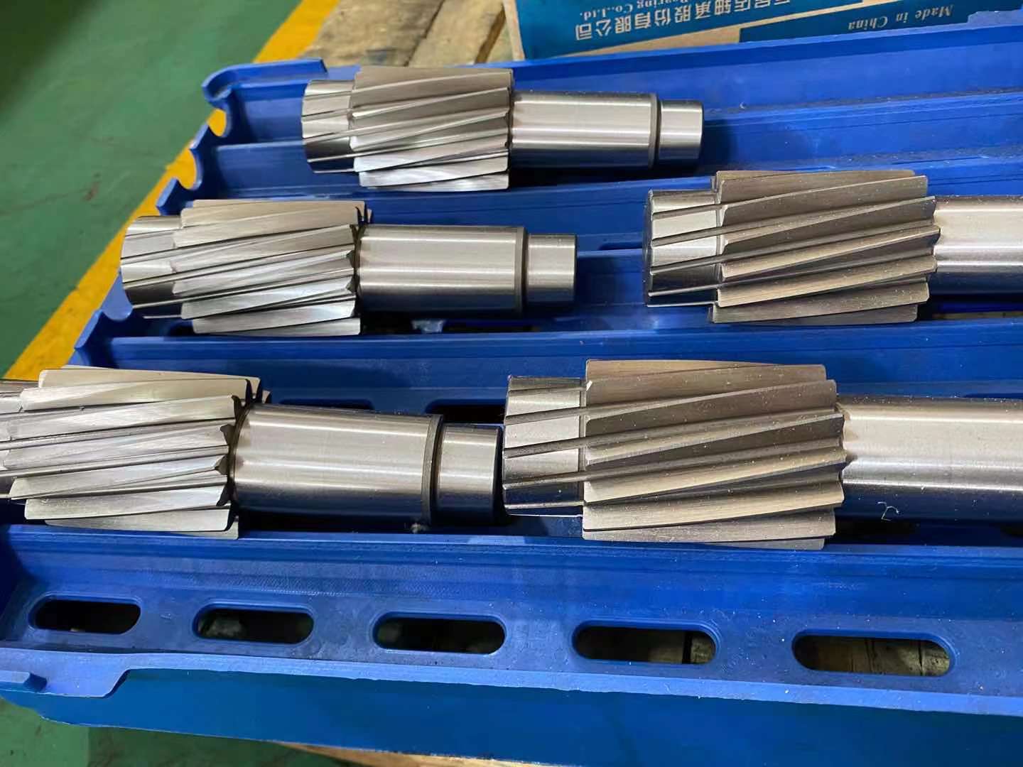 R37-Y1.5KW-15.6M1ƶٻKF107R77DRE90L4