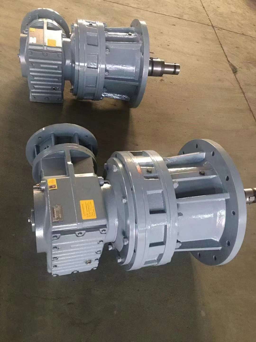 R47-YVP0.55KW-76.23M1ٻͺKF67R37DRS80S4