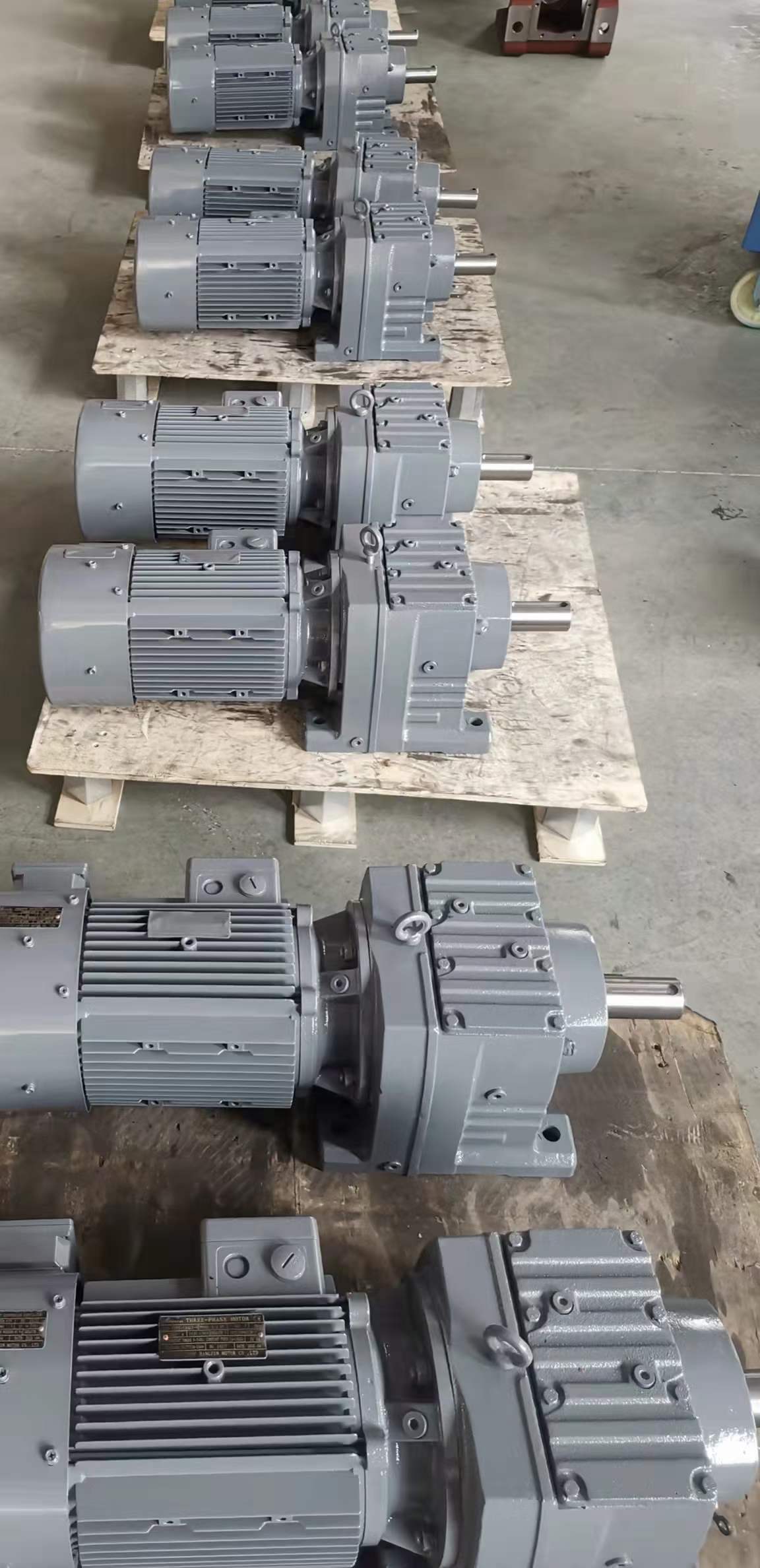 R38-Y1.5KW-15.6M1行星减速机MC2REHT02