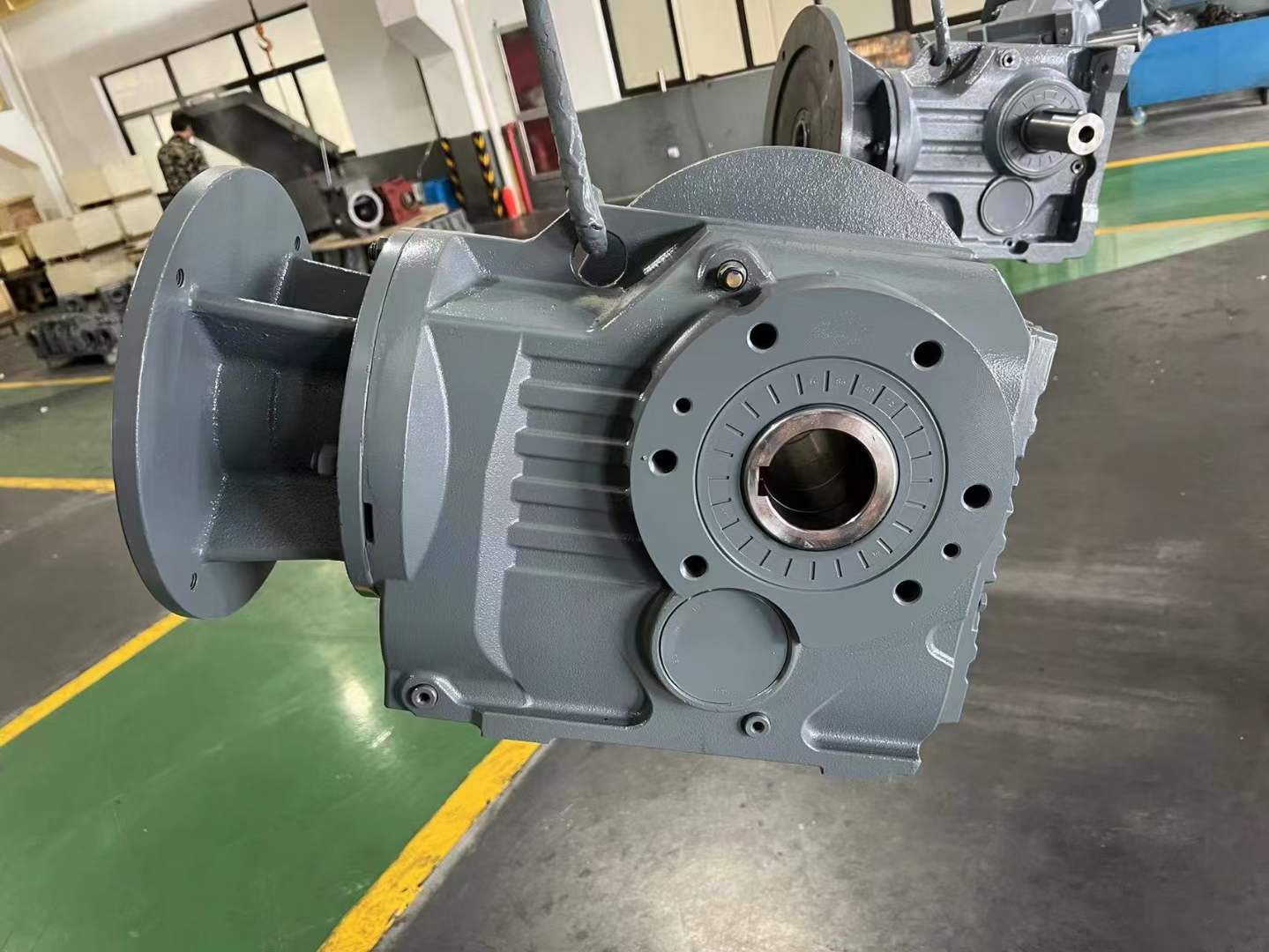 R37-Y1.5KW-15.6M1ƶٻKF107R77DRE90L4