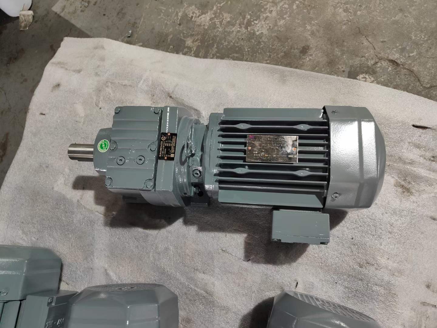 R47-YVP0.55KW-76.23M1ٻͺKF67R37DRS80S4
