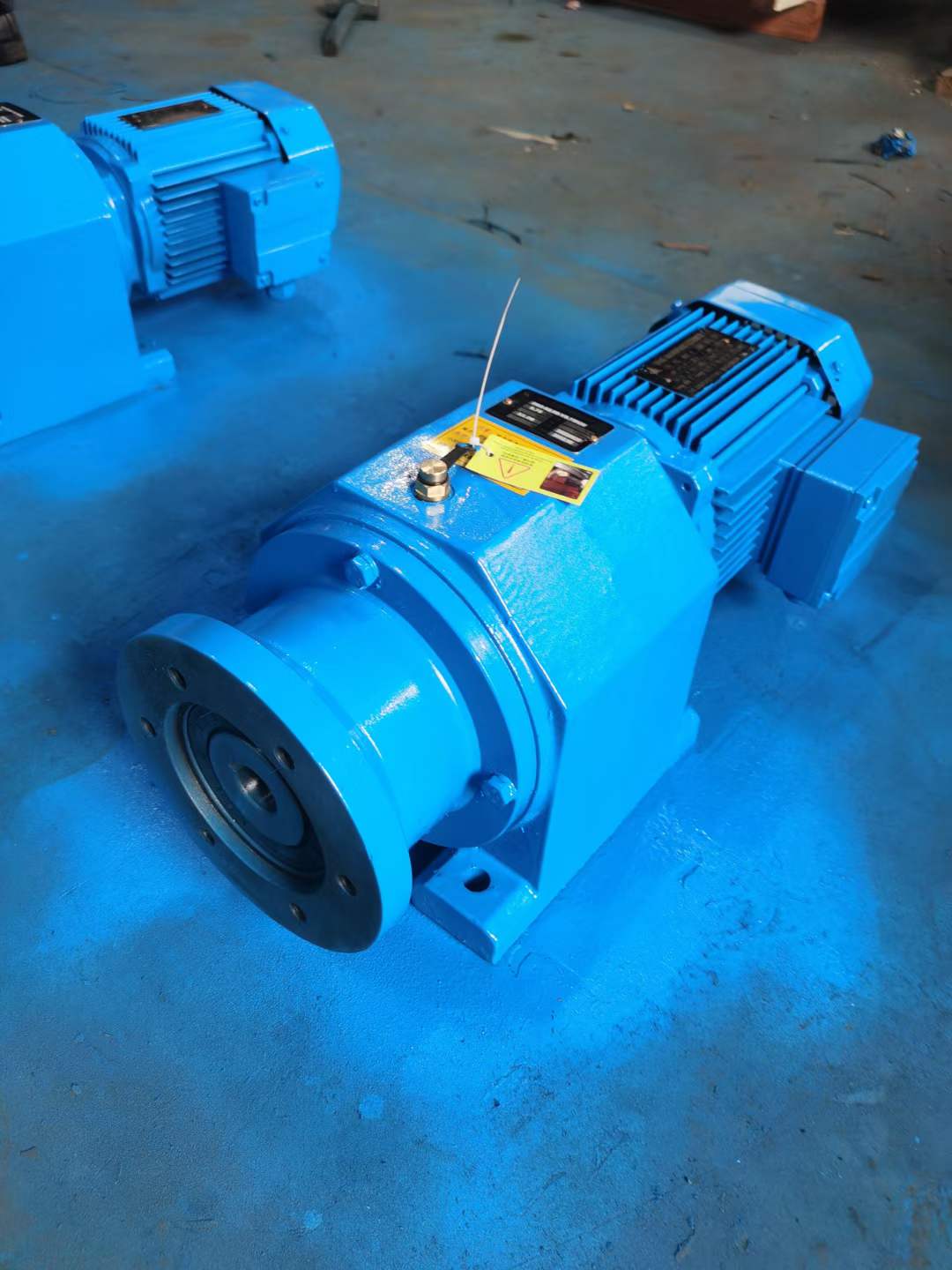 SD09-YEJ2.2KW-NA6-M1BMC2RLSF08