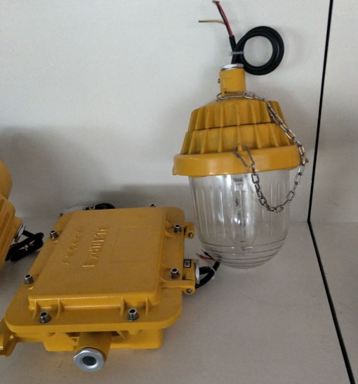 XBG8152-MH150W/70W
