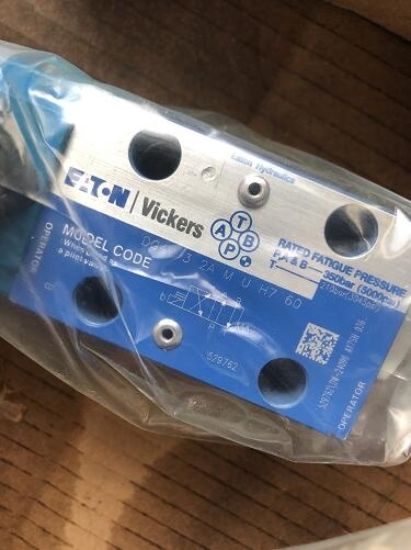 VICKERSʿ4520V42A12-1CC22R_
