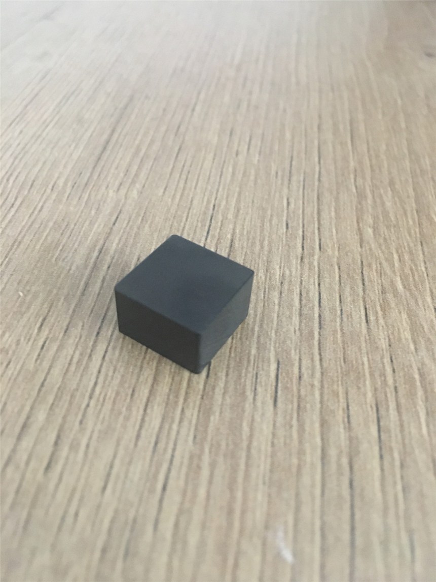 𵶾 Ӳ   